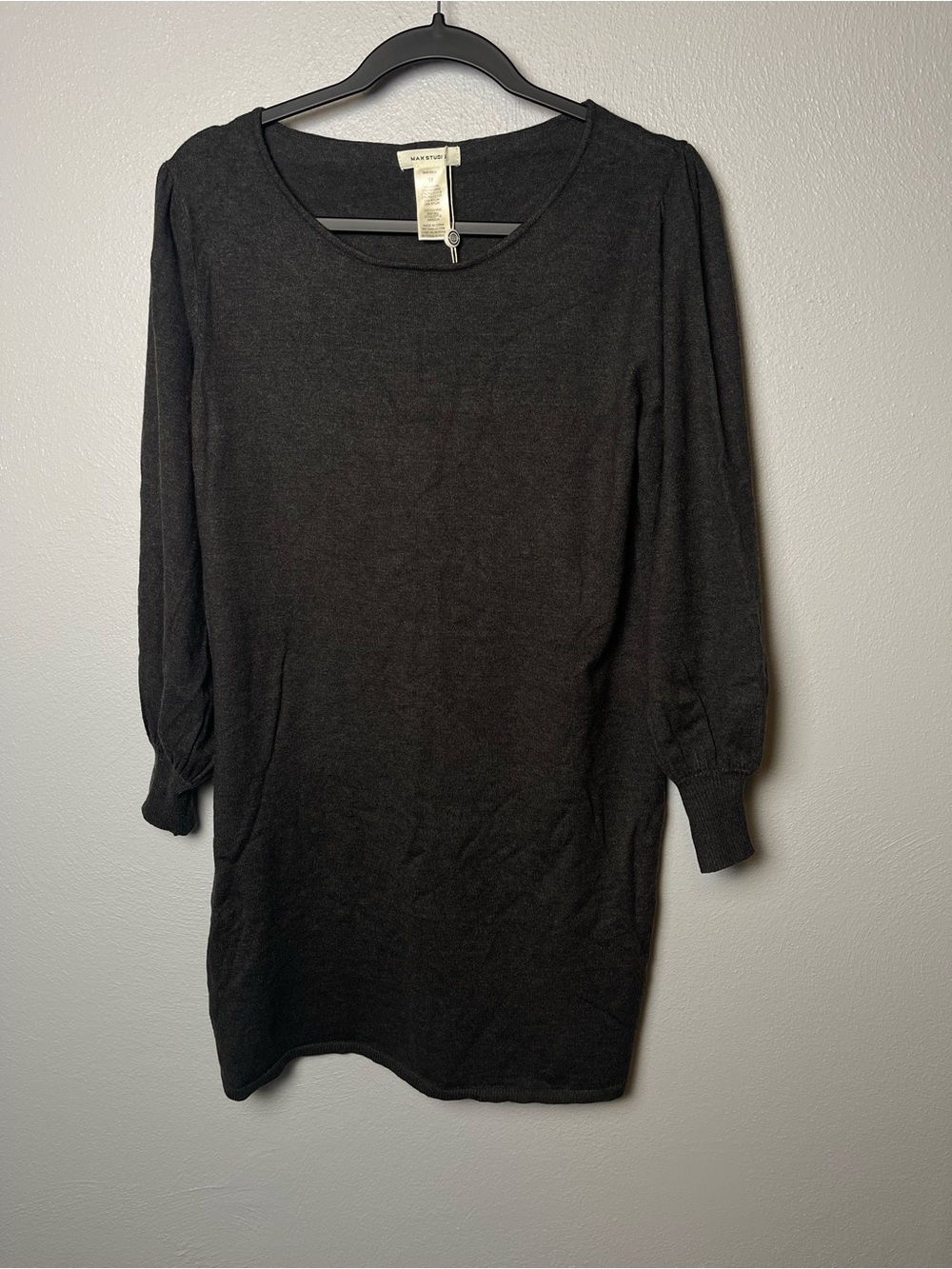 Max Studio- Long Sleeve Shift Dress in Black/Dark Gray Size Medium